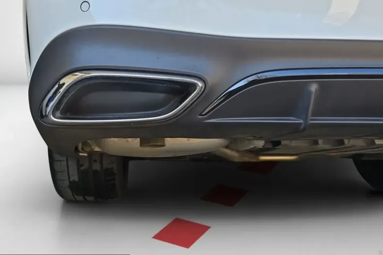 Mercedes-Benz E 300 (Clasa E) din 2024 cu 10.400 km - oferta MER204989 - foto 10