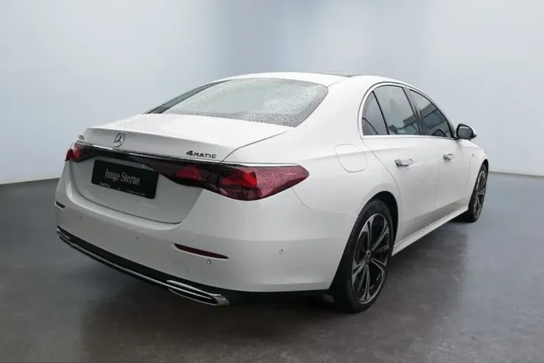 Mercedes-Benz E 400 (Clasa E) din 2025 cu 34.976 km - oferta MER204990 - foto 3