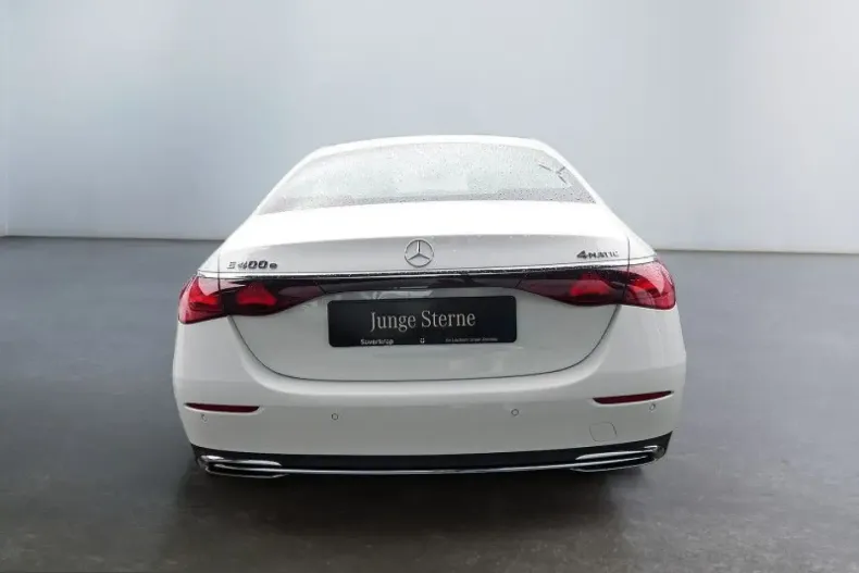 Mercedes-Benz E 400 (Clasa E) din 2025 cu 34.976 km - oferta MER204990 - foto 4