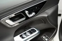 Mercedes-Benz E 400 (Clasa E) din 2025 cu 34.976 km - oferta MER204990 - foto 14