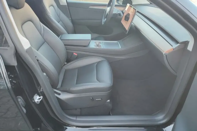 Tesla Model Y din 2023 cu 33.900 km - oferta TES204993 - foto 16