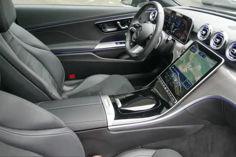 Mercedes-Benz CLE 300 (Clasa CLE) din 2024 cu 20.394 km - oferta MER204994 - foto 3