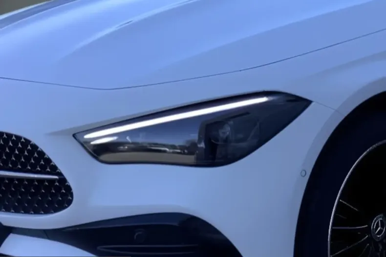 Mercedes-Benz CLE 300 (Clasa CLE) din 2024 cu 21.678 km - oferta MER204998 - foto 2