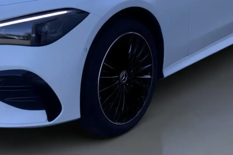 Mercedes-Benz CLE 300 (Clasa CLE) din 2024 cu 21.678 km - oferta MER204998 - foto 3