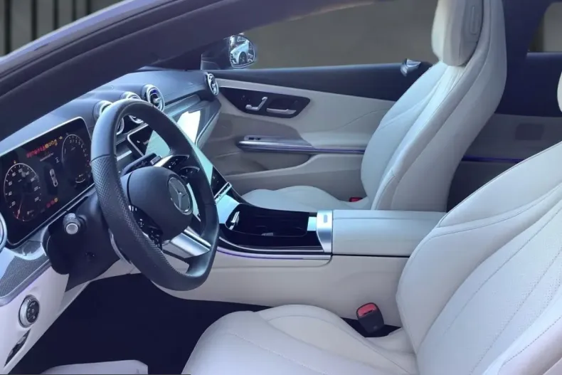 Mercedes-Benz CLE 300 (Clasa CLE) din 2024 cu 21.678 km - oferta MER204998 - foto 6