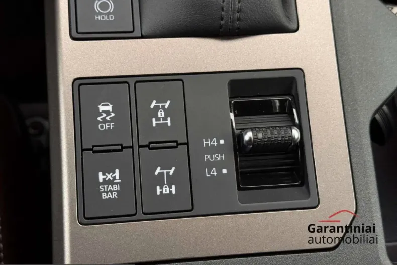 Toyota Land Cruiser din 2024 cu 45.500 km - oferta TOY205010 - foto 14