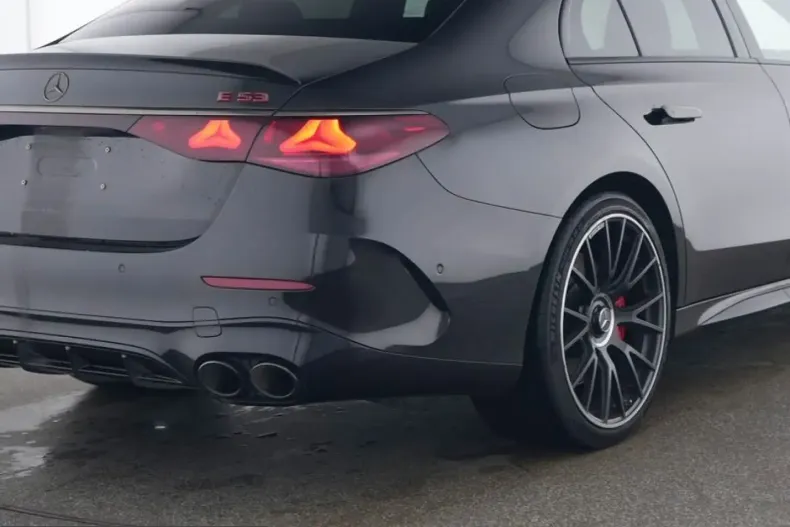 Mercedes-Benz E 53 AMG (Clasa E) din 2025 cu 29.972 km - oferta MER205017 - foto 4