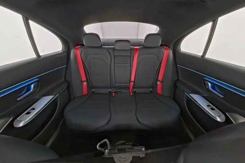 Mercedes-Benz E 53 AMG (Clasa E) din 2025 cu 29.972 km - oferta MER205017 - foto 7