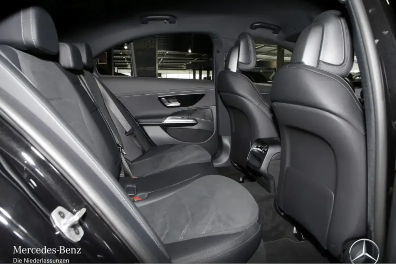 Mercedes-Benz E 300 (Clasa E) din 2025 cu 17.566 km - oferta MER205025 - foto 9