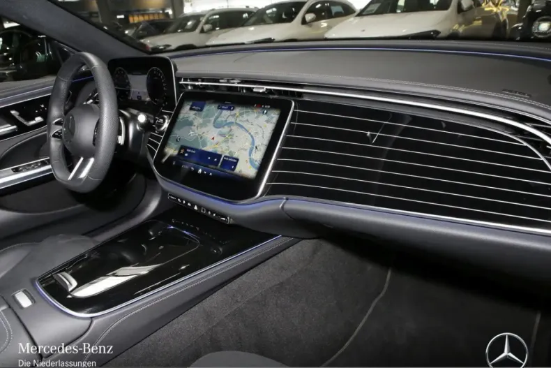 Mercedes-Benz E 300 (Clasa E) din 2025 cu 17.566 km - oferta MER205025 - foto 13