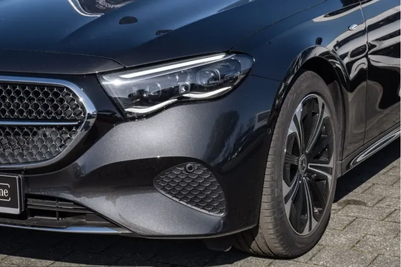 Mercedes-Benz E 300 (Clasa E) din 2025 cu 7.335 km - oferta MER205026 - foto 22