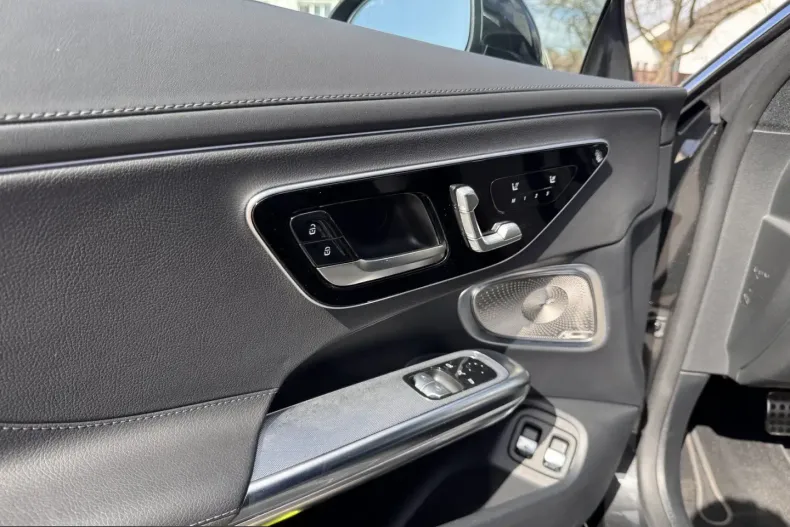 Mercedes-Benz CLE 300 (Clasa CLE) din 2024 cu 27.700 km - oferta MER205029 - foto 6