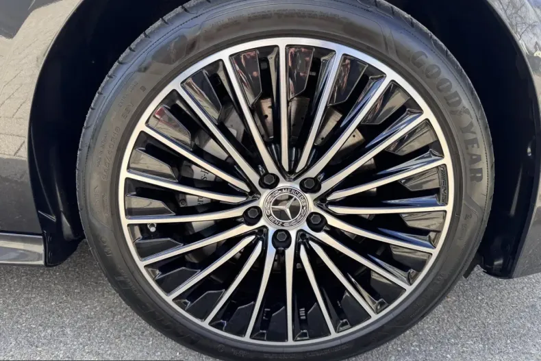 Mercedes-Benz CLE 300 (Clasa CLE) din 2024 cu 27.700 km - oferta MER205029 - foto 11