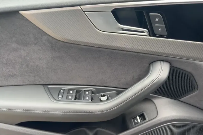 Audi RS5 din 2024 cu 4.831 km - oferta AUD205032 - foto 12