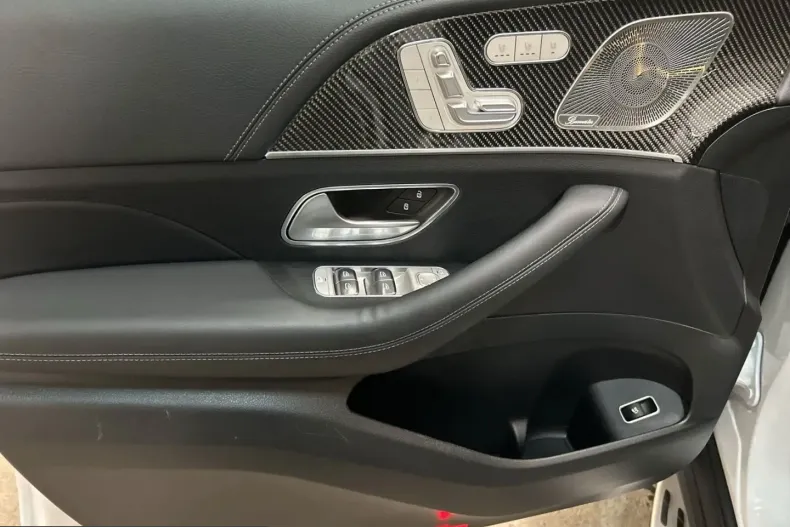 Mercedes-Benz GLE 450 (Clasa GLE) din 2025 cu 32.350 km - oferta MER205033 - foto 9