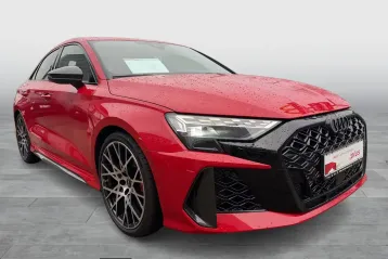 Audi RS3 din 2024 - oferta AUD205035