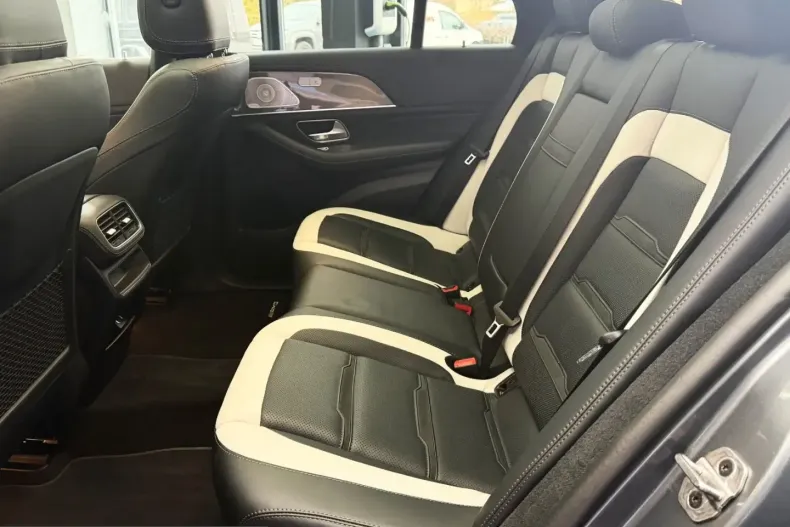 Mercedes-Benz GLE 63 AMG (Clasa GLE) din 2021 cu 49.974 km - oferta MER205038 - foto 17