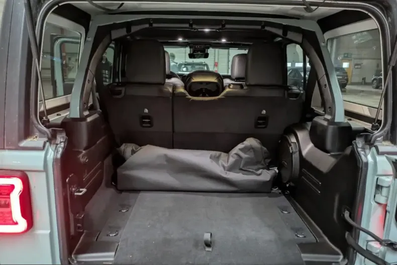 Jeep Wrangler din 2024 cu 6.555 km - oferta JEE205040 - foto 8