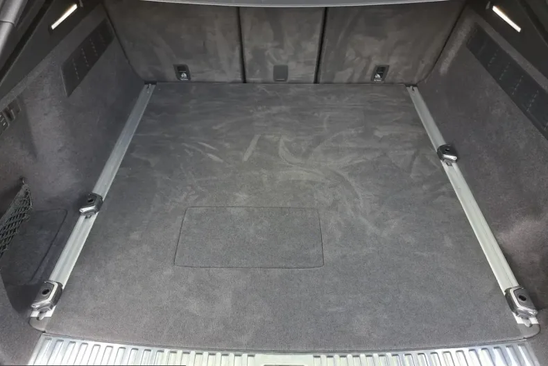 Audi Q8 din 2025 cu 8.716 km - oferta AUD205041 - foto 8