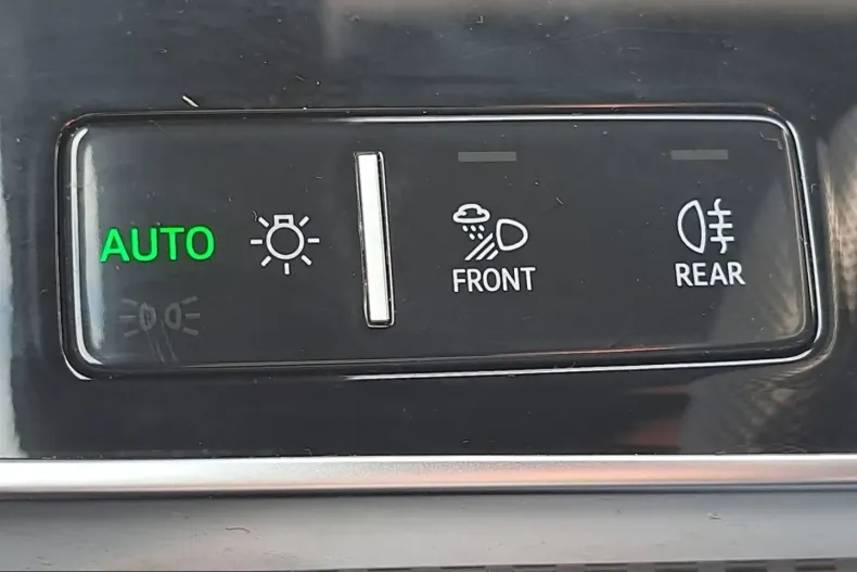 Audi Q8 din 2025 cu 8.716 km - oferta AUD205041 - foto 26