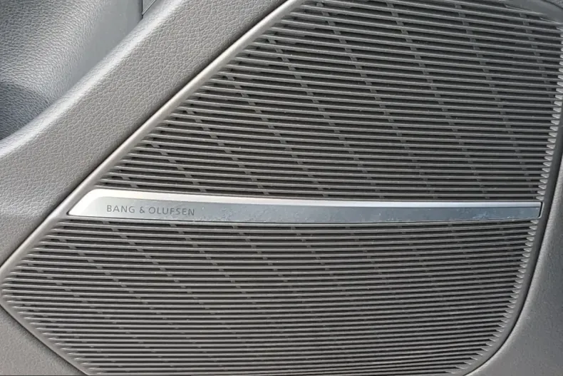 Audi Q8 din 2025 cu 8.716 km - oferta AUD205041 - foto 28