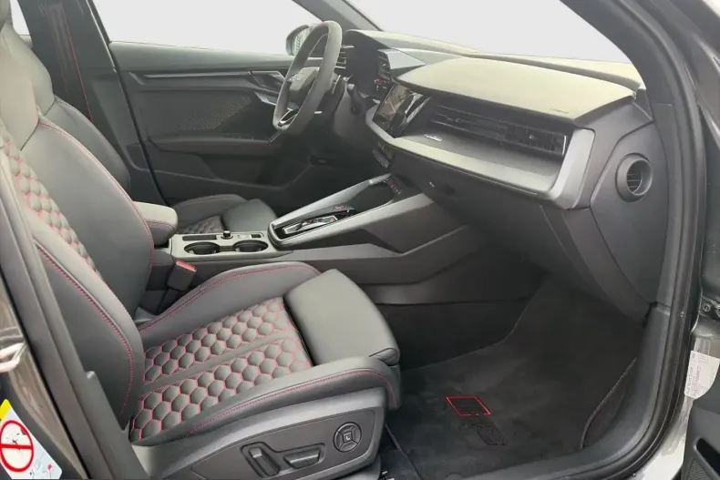 Audi RS3 din 2025 cu 3.963 km - oferta AUD205042 - foto 18