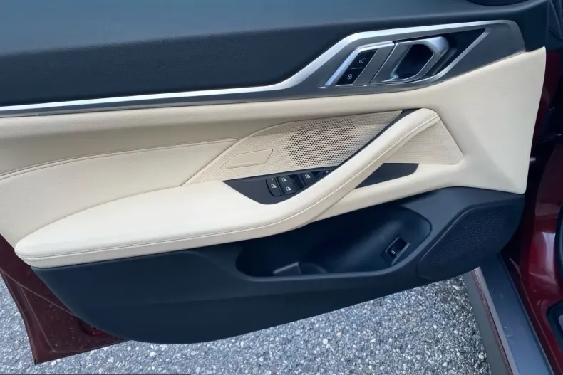 BMW i4 (Seria 4) din 2023 cu 27.200 km - oferta BMW205046 - foto 10