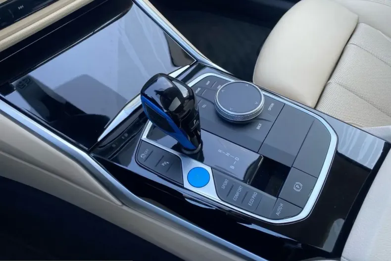 BMW i4 (Seria 4) din 2023 cu 27.200 km - oferta BMW205046 - foto 11