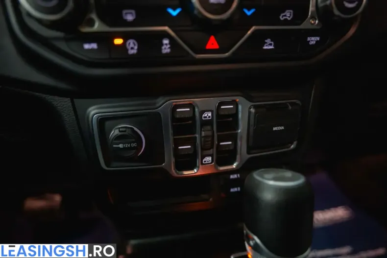 Jeep Wrangler din 2022 cu 25.230 km - oferta JEE205051 - foto 27