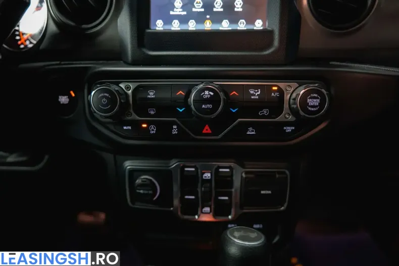 Jeep Wrangler din 2022 cu 25.230 km - oferta JEE205051 - foto 28