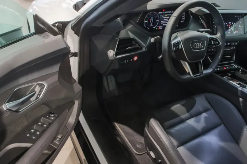 Audi e-tron GT din 2023 cu 23.450 km - oferta AUD205056 - foto 10