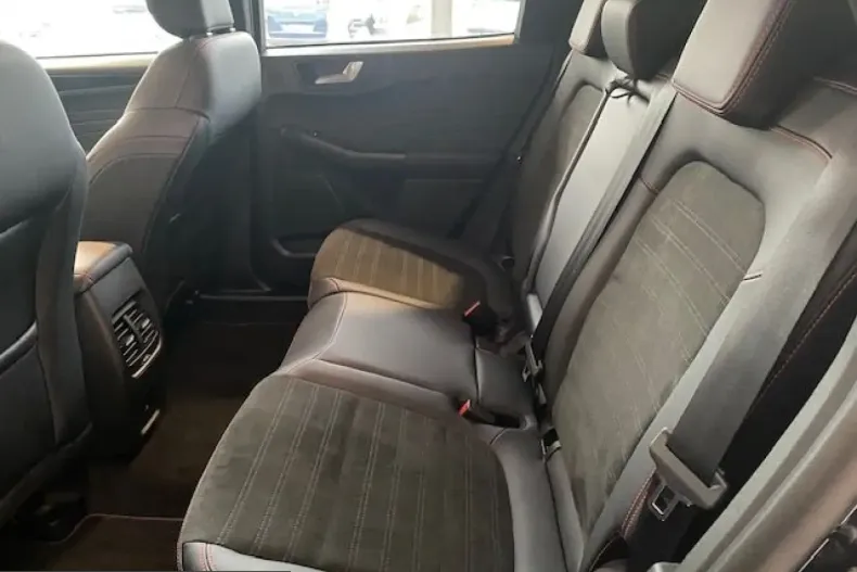 Ford Kuga din 2024 cu 19.384 km - oferta FOR205058 - foto 5