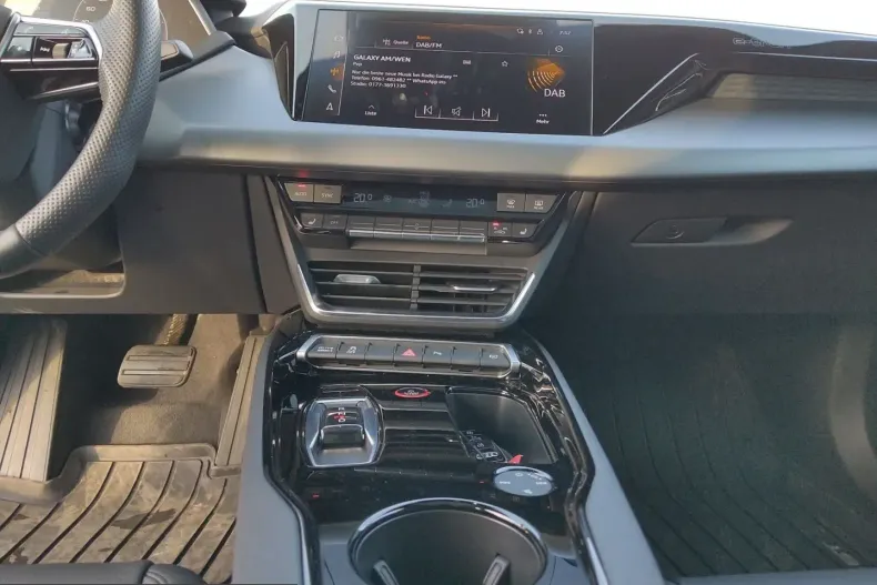 Audi e-tron GT din 2023 cu 30.300 km - oferta AUD205062 - foto 14