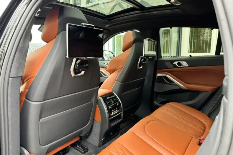 BMW X6 (Seria X) din 2024 cu 4.635 km - oferta BMW205064 - foto 1