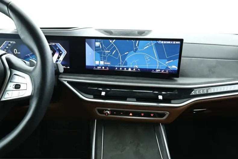 BMW X7 (Seria X) din 2023 cu 51.147 km - oferta BMW205069 - foto 10