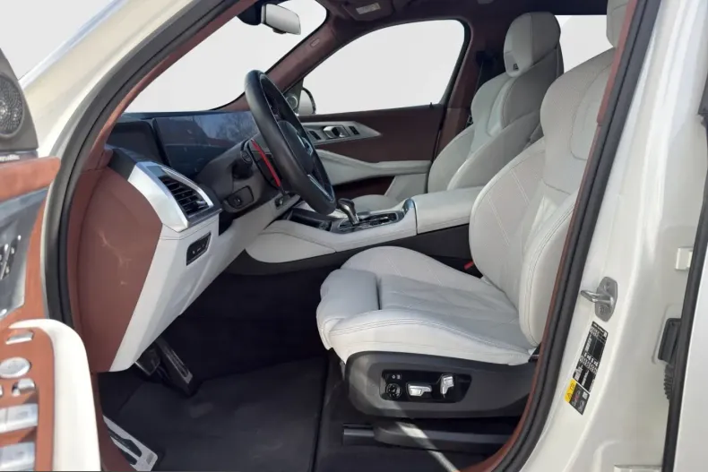 BMW XM (Seria X) din 2025 cu 37.241 km - oferta BMW205073 - foto 3