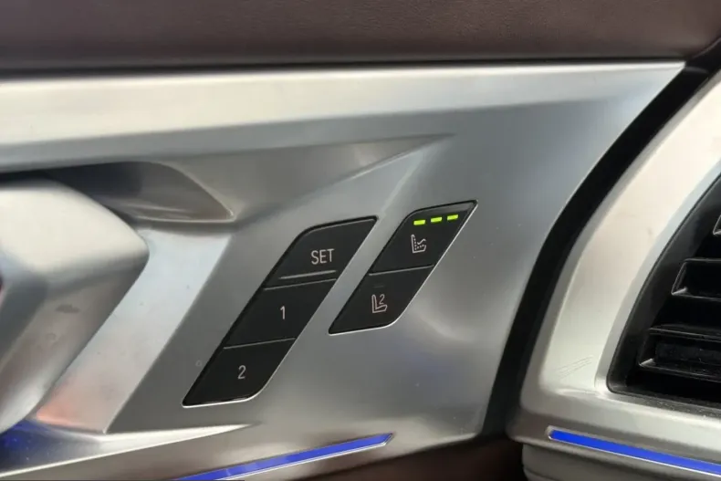 BMW XM (Seria X) din 2025 cu 37.241 km - oferta BMW205073 - foto 23