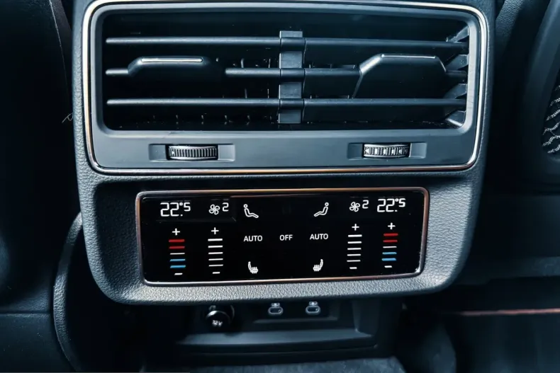 Audi RSQ8 din 2023 cu 39.000 km - oferta AUD205077 - foto 24