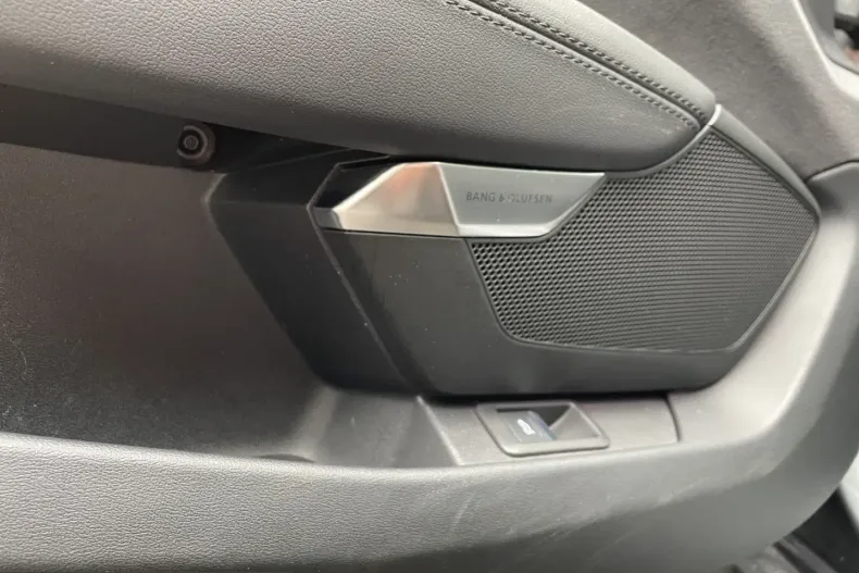 Audi e-tron GT din 2022 cu 68.890 km - oferta AUD205084 - foto 12