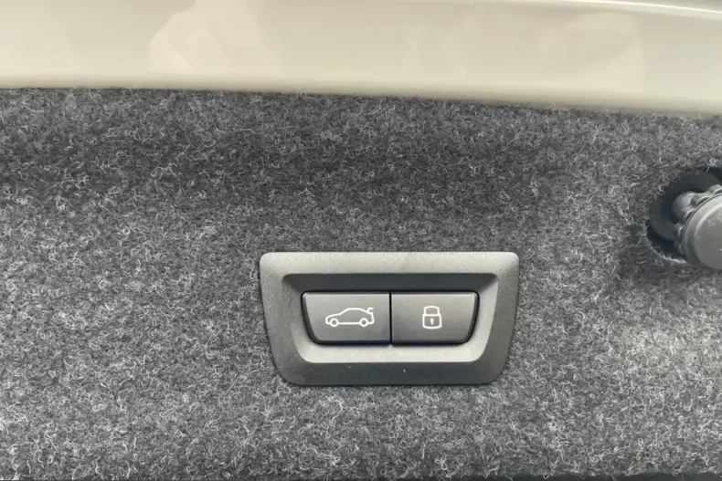 BMW M440 (Seria 4) din 2025 cu 26.005 km - oferta BMW205092 - foto 9