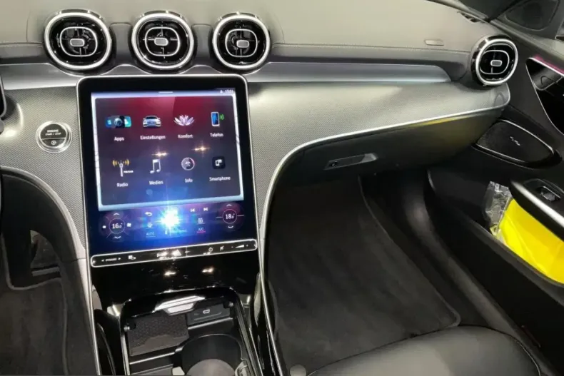 Mercedes-Benz C 200 (Clasa C) din 2025 cu 4.365 km - oferta MER205094 - foto 9