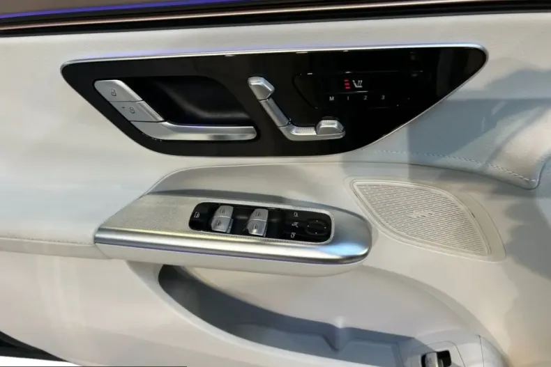 Mercedes-Benz EQE din 2023 cu 45.939 km - oferta MER205096 - foto 16