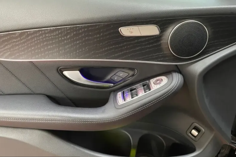 Mercedes-Benz GLC 200 (Clasa GLC) din 2021 cu 60.232 km - oferta MER205098 - foto 16