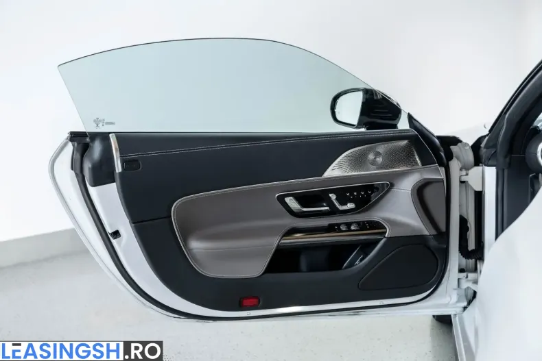 Mercedes-Benz SL 63 AMG (Clasa SL) din 2023 cu 23.000 km - oferta MER205100 - foto 18