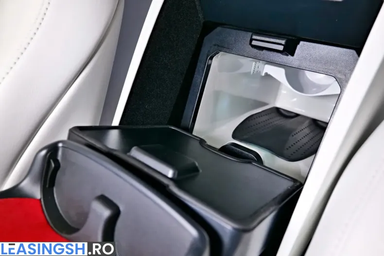 Mercedes-Benz GLS 600 (Clasa GLS) din 2022 cu 14.260 km - oferta MER205101 - foto 30