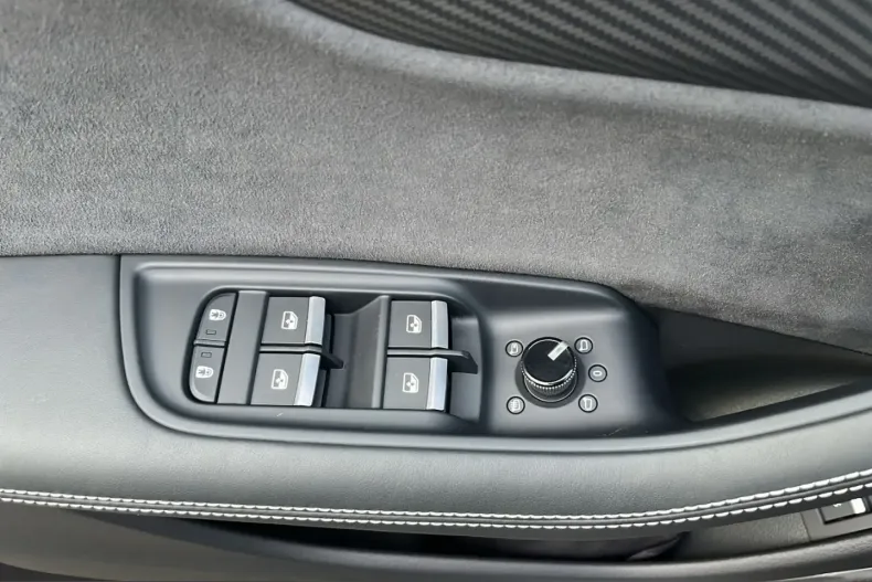 Audi RSQ8 din 2024 cu 3.753 km - oferta AUD205105 - foto 17