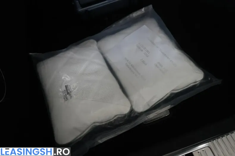 Mercedes-Benz S 680 (Clasa S) din 2023 cu 13.000 km - oferta MER205107 - foto 48