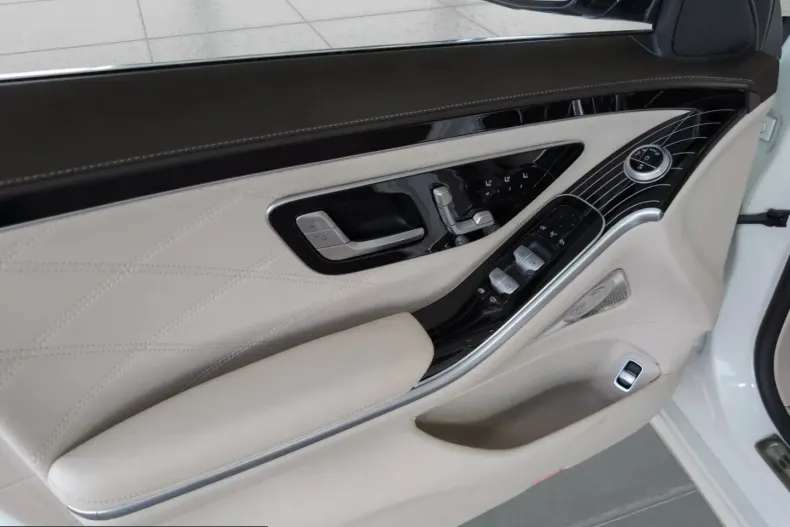 Mercedes-Benz S 680 (Clasa S) din 2024 cu 21.813 km - oferta MER205108 - foto 10