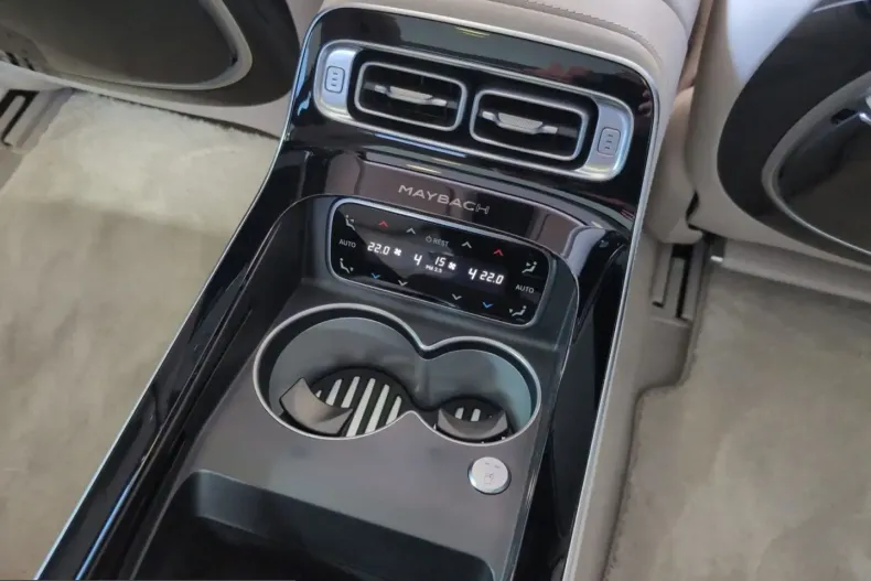 Mercedes-Benz S 680 (Clasa S) din 2024 cu 21.813 km - oferta MER205108 - foto 17