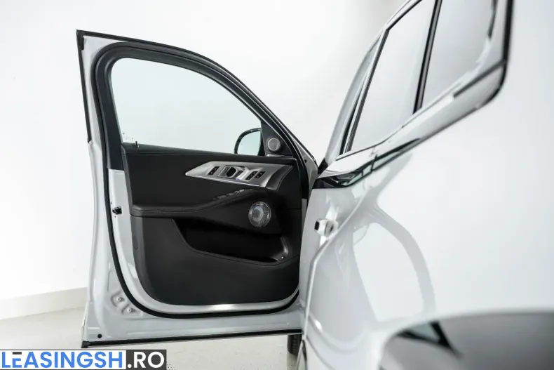 BMW XM (Seria X) din 2024 cu 21.900 km - oferta BMW205109 - foto 19